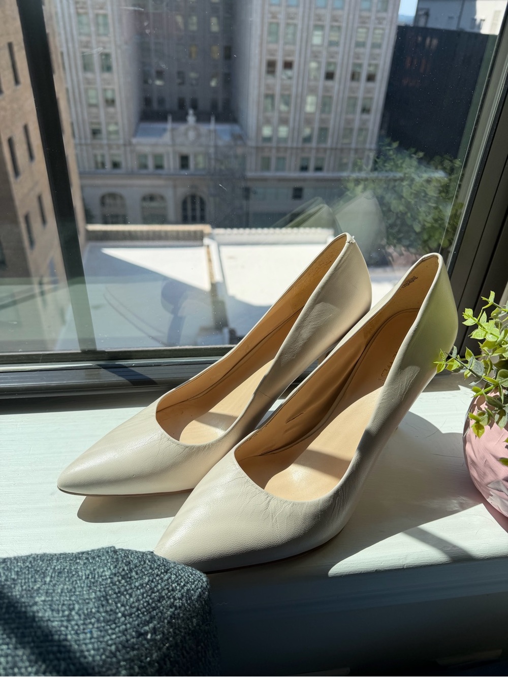 Nine West Cream Pointed-Toe Leather Pumps